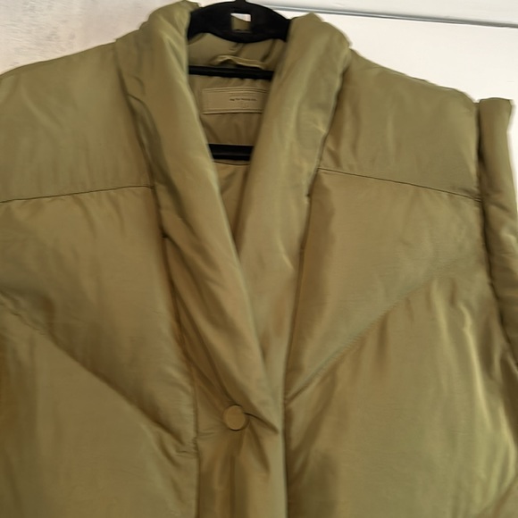 Blank NYC olive green quilted vest size small - Picture 4 of 7